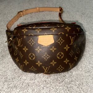 Original style Louis Vuitton bumbag